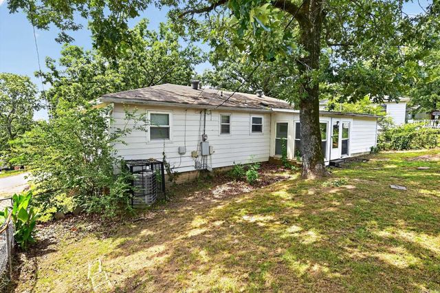 32 Oakview Drive, North Little Rock, AR 72118