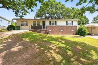 32 Oakview Drive, North Little Rock, AR 72118