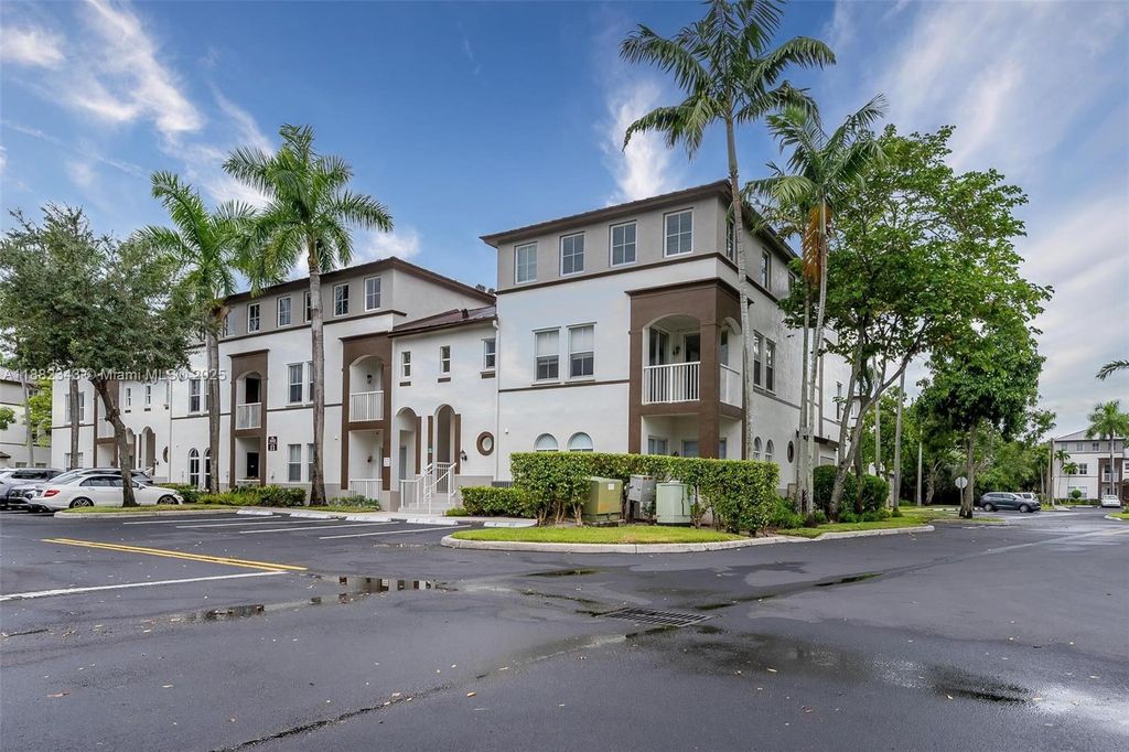 4455 SW 160th Ave 205, Miramar, FL 33027
