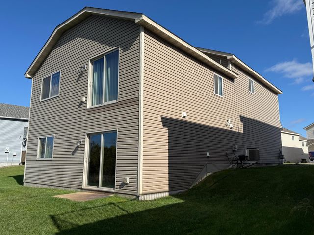 1011 Alexander Court, Montrose, MN 55363