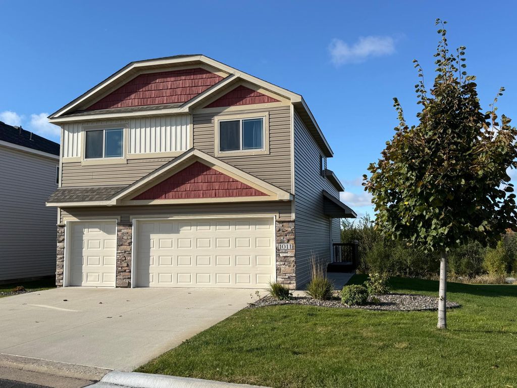 1011 Alexander Court, Montrose, MN 55363