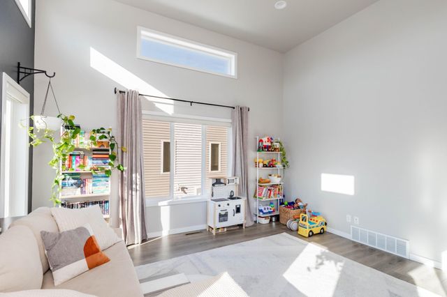 2550 65th Avenue S, Fargo, ND 58104