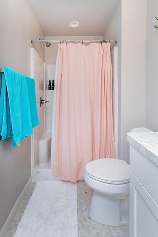 2550 65th Avenue S, Fargo, ND 58104