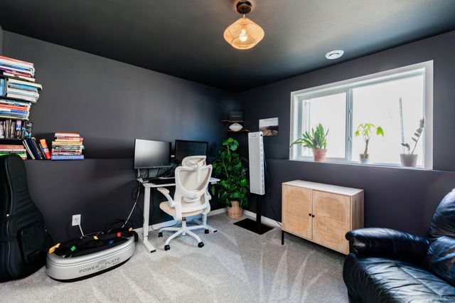 2550 65th Avenue S, Fargo, ND 58104