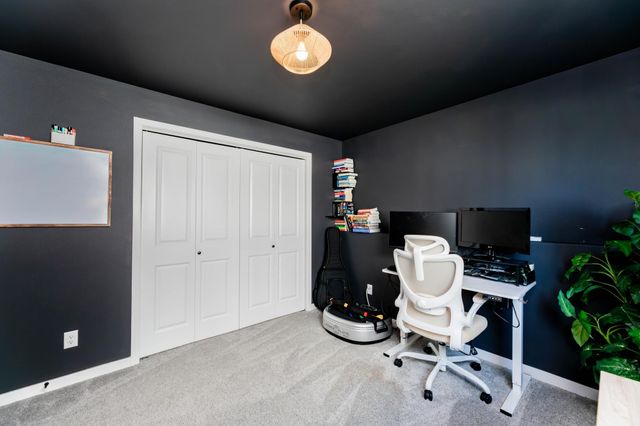 2550 65th Avenue S, Fargo, ND 58104