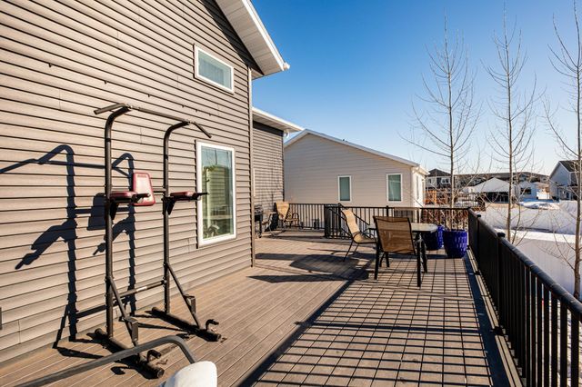 2550 65th Avenue S, Fargo, ND 58104