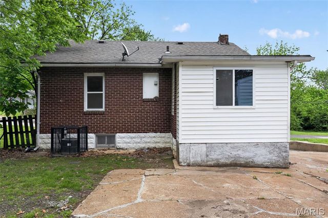 2313 Elco Avenue, St Louis, MO 63114