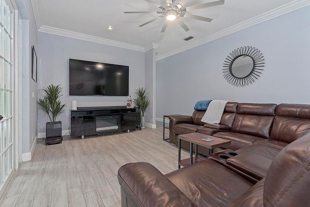 5734 NW 50th Drive, Coral Springs, FL 33067