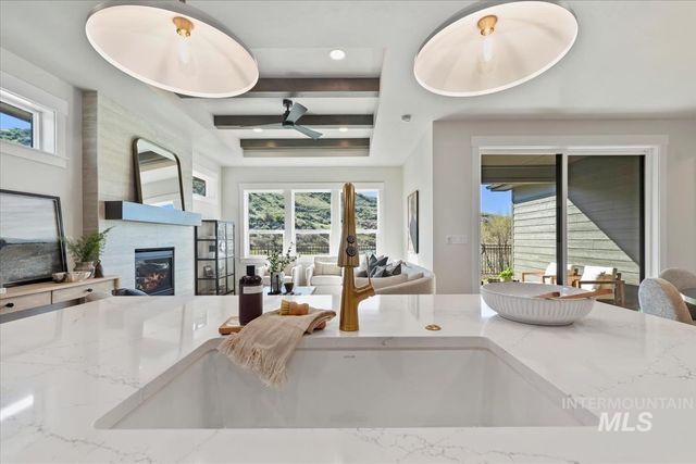 2206 E Rodeo St., Kuna, ID 83634