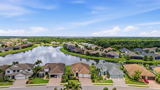 534 CHANTILLY TRAIL, Bradenton, FL 34212