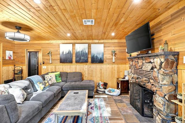 53570 Idyllbrook Drive, Idyllwild, CA 92549