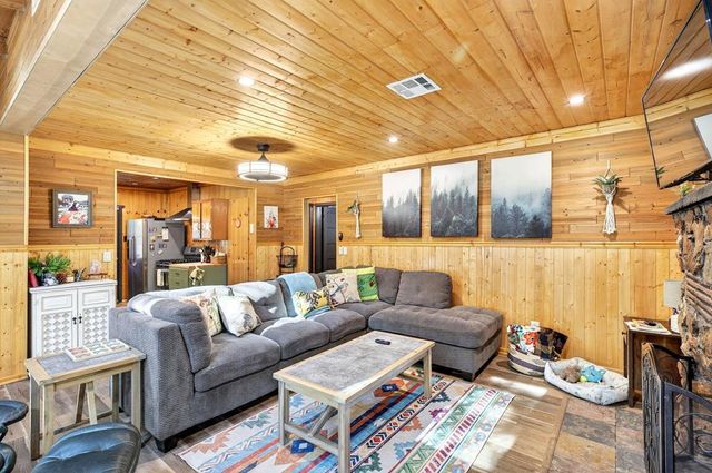 53570 Idyllbrook Drive, Idyllwild, CA 92549