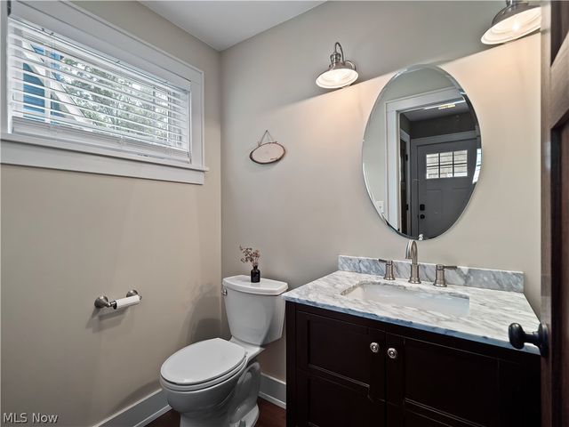 1427 Scenic Street, Lakewood, OH 44107