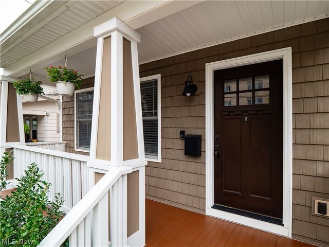 1427 Scenic Street, Lakewood, OH 44107