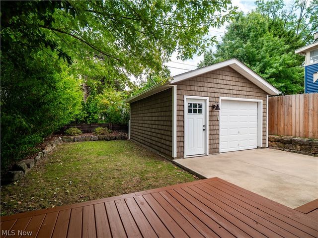 1427 Scenic Street, Lakewood, OH 44107