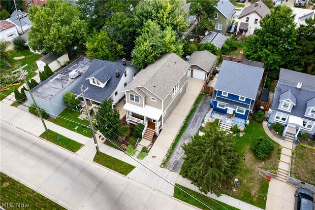 1427 Scenic Street, Lakewood, OH 44107