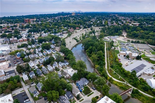 1427 Scenic Street, Lakewood, OH 44107