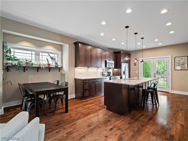 1427 Scenic Street, Lakewood, OH 44107