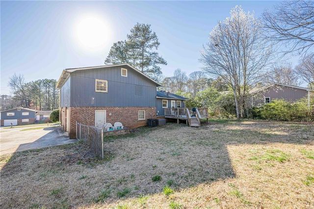 3006 Deshong Drive, Stone Mountain, GA 30087