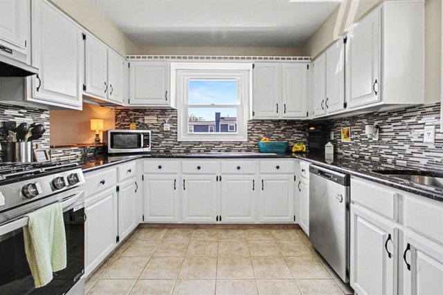 1607 Brookline Street, Canton, MI 48187