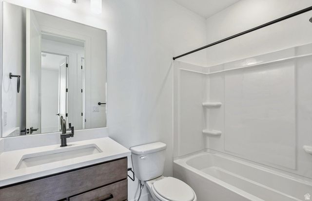 1018 E 250 S, Salem, UT 84653