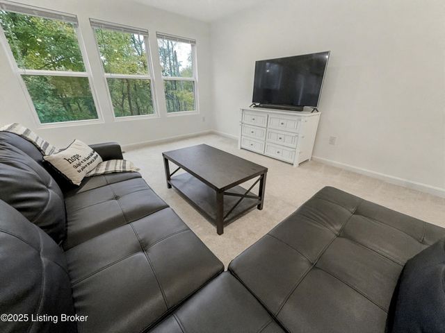 147 Blue Ridge Cir, Mt Washington, KY 40047