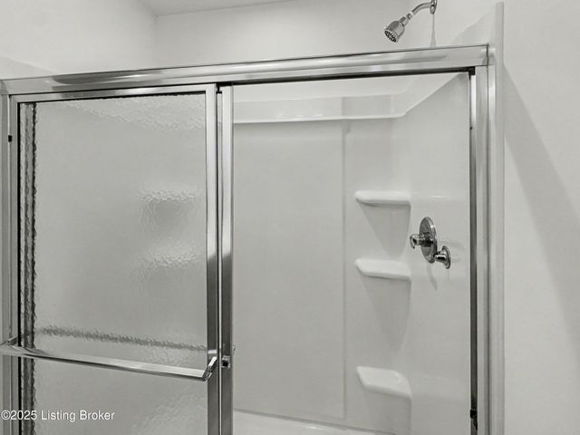 147 Blue Ridge Cir, Mt Washington, KY 40047