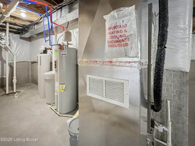 147 Blue Ridge Cir, Mt Washington, KY 40047