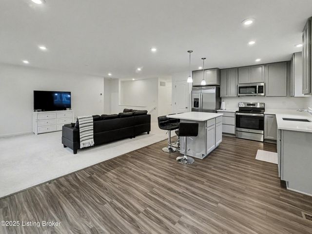 147 Blue Ridge Cir, Mt Washington, KY 40047