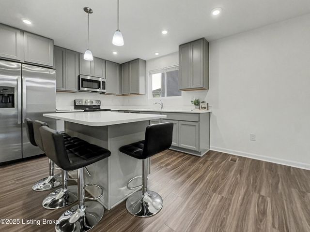 147 Blue Ridge Cir, Mt Washington, KY 40047