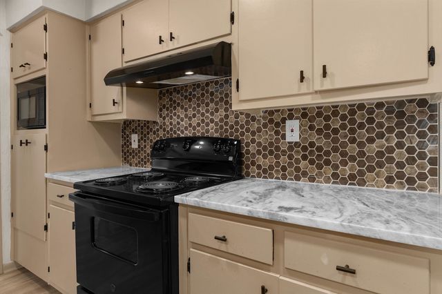 1908 Idylwood Dr, Kilgore, TX 75662