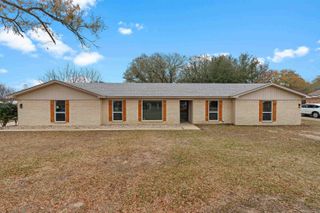 1908 Idylwood Dr, Kilgore, TX 75662