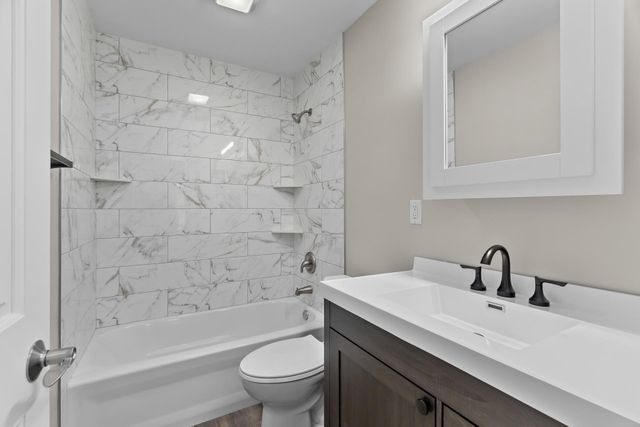 1621 4th Avenue, Newport, MN 55055