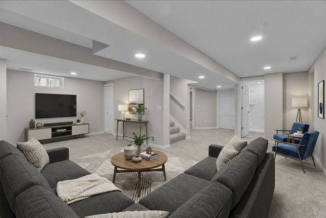 1621 4th Avenue, Newport, MN 55055