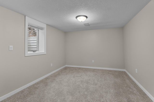 1621 4th Avenue, Newport, MN 55055