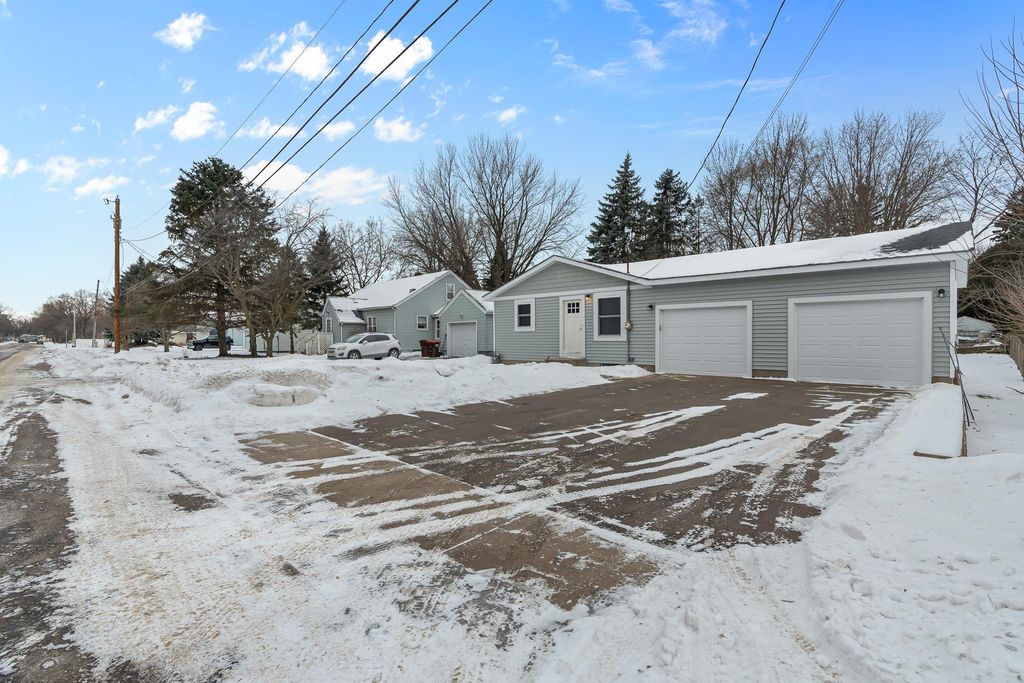 1621 4th Avenue, Newport, MN 55055