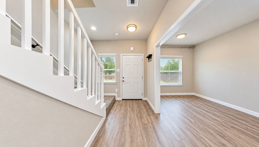 2407 Lee Avenue, Fort Worth, TX 76164 — photo 2