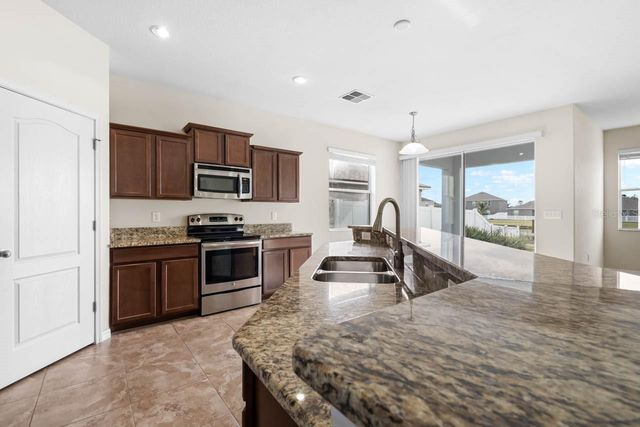 1504 OAK POND STREET, Ruskin, FL 33570