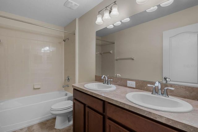 1504 OAK POND STREET, Ruskin, FL 33570