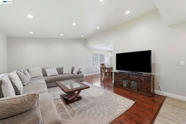 30979 Granger Ave, Union City, CA 94587