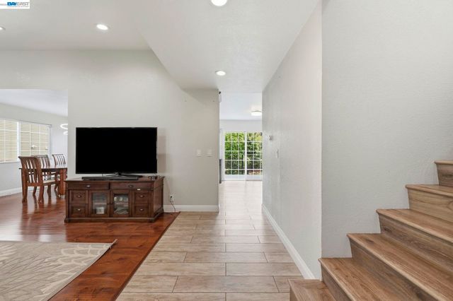 30979 Granger Ave, Union City, CA 94587