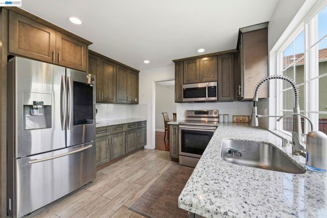 30979 Granger Ave, Union City, CA 94587