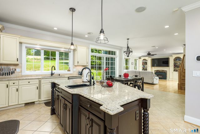 32 Pease Farm Road, Ellington, CT 06029