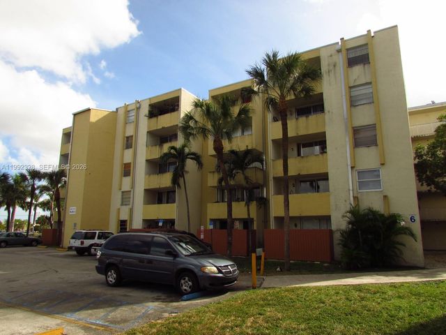 10090 NW 80th Ct 1560, Hialeah Gardens, FL 33016