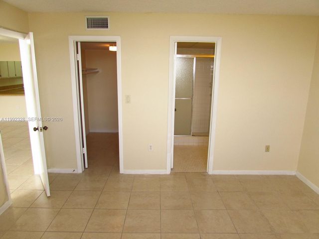 10090 NW 80th Ct 1560, Hialeah Gardens, FL 33016