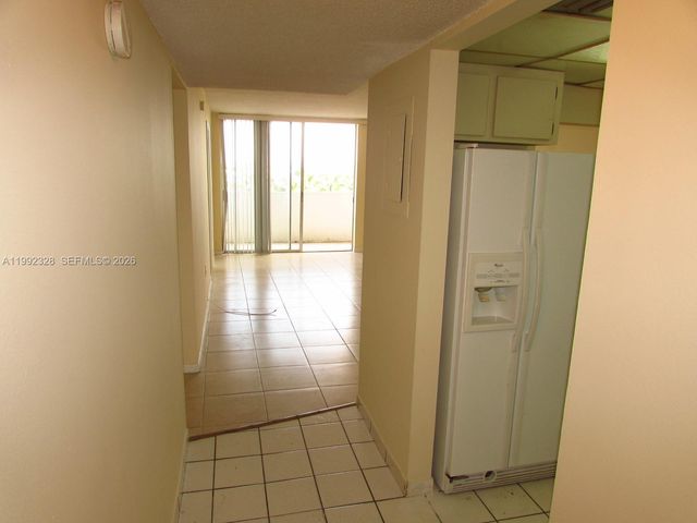 10090 NW 80th Ct 1560, Hialeah Gardens, FL 33016