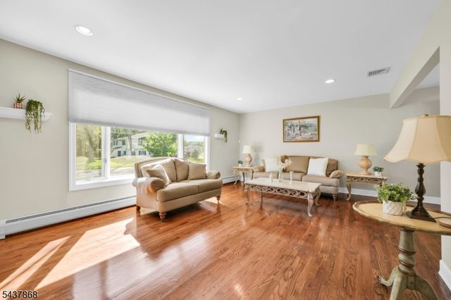 184 Andover Dr, Wayne Twp., NJ 07470