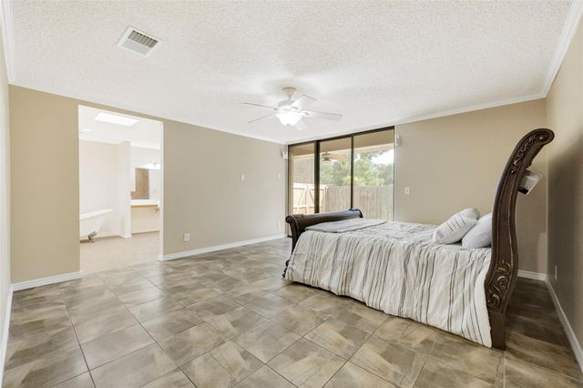 3123 Woodland Court, La Porte, TX 77571