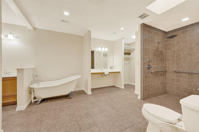 3123 Woodland Court, La Porte, TX 77571