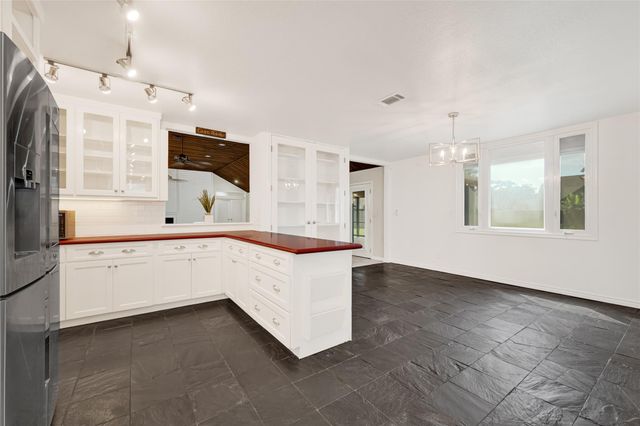 3123 Woodland Court, La Porte, TX 77571